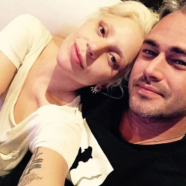 Cute-Lady-Gaga-Taylor-Kinney-Pictures