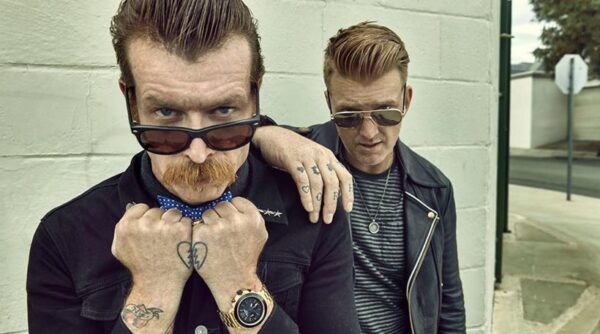 Ποιοι είναι οι «Eagles of Death Metal» που έπαιζαν την μοιραία βραδιά στο Παρίσι