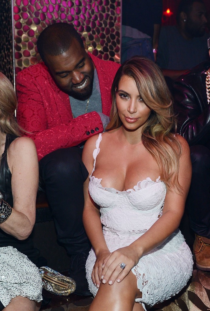 Pictures-Kanye-West-Cfffhecking-Out-Kim-Kardashian