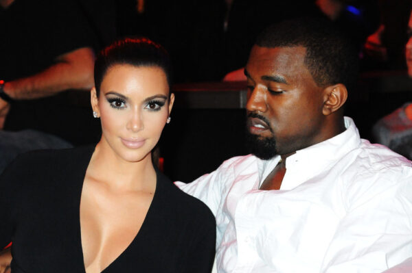 18 στιγμές που ο Kanye West είχε μάτια μόνο για την Kim Kardashian.