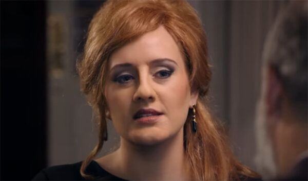 Tέλειο! Η Adele μεταμφιέζεται σε Adele και συμμετέχει σε διαγωνισμό!