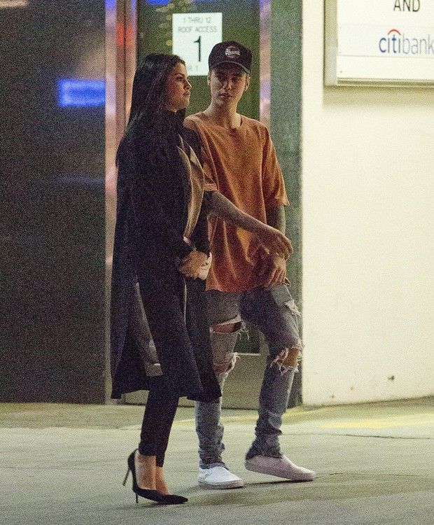 bieberselena2