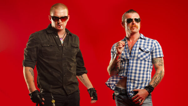 Αυξήθηκαν οι πωλήσεις των Eagles of Death Metal μετά την τραγωδία στο Παρίσι