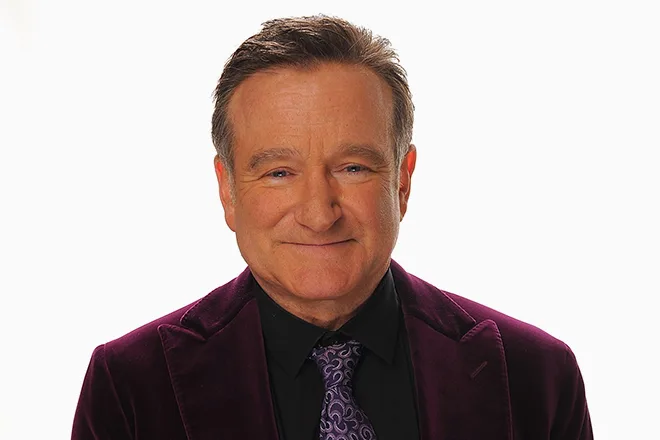 LOS ANGELES, CA - JANUARY 07: ***EXCLUSIVE*** Actor Robin Williams poses for a portrait with his award for Scene Stealing Guest Star during the 35th Annual People's Choice Awards held at the Shrine Auditorium on January 7, 2009 in Los Angeles, California. (Photo by Michael Caufield/Getty Images for PCA) *** Local Caption *** Robin Williams