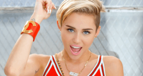 Δείτε πως ήταν μικρή η Kim Kardashian, η Miley Cyrus, η Ariana Grande και άλλοι Celebrities!
