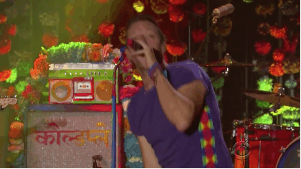 Δείτε τους Coldplay να παρουσιάζουν το καινούργιο τους τραγούδι!
