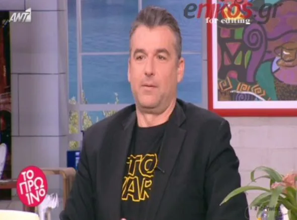 Ο Γιώργος Λιάγκας σε τηλεοπτικό πλατό