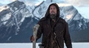 Leonardo DiCaprio στην ταινία The Revenant σε χιονισμένο τοπίο.