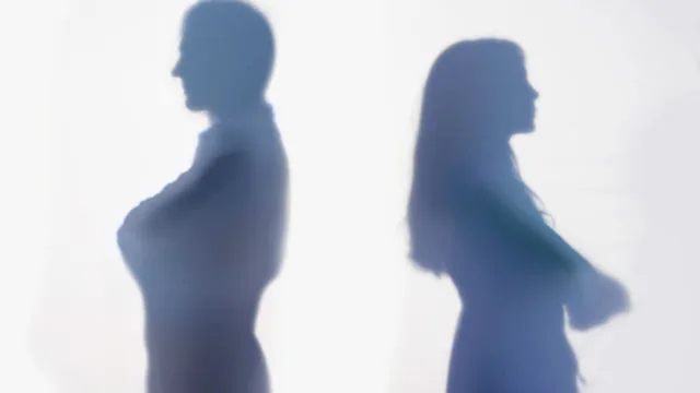 gty_divorce_couple_thg_111111_wmain