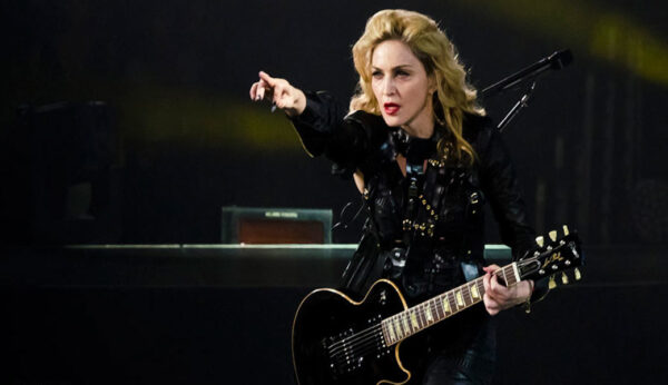 H Madonna γκρεμίζει το Internet με ένα προκλητικό σκίτσο