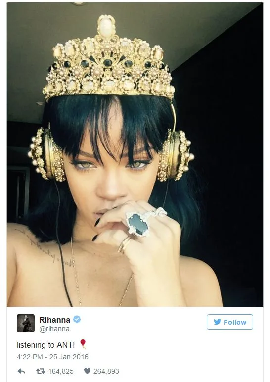 rihana-tweet-ena
