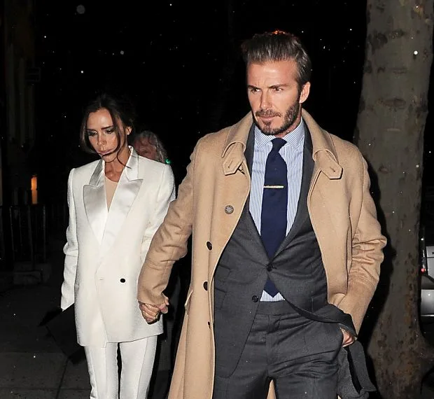 Victoria Beckham and David Beckham dressed up as they headed to Anna Wintours apartment in NYCPictured: Victoria Beckham and David BeckhamRef: SPL1223005 080216 Picture by: Splash NewsSplash News and Pictures