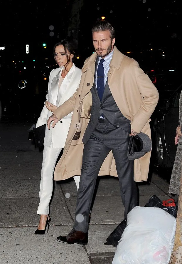 Victoria Beckham and David Beckham dressed up as they headed to Anna Wintours apartment in NYCPictured: Victoria Beckham and David BeckhamRef: SPL1223005 080216 Picture by: Splash NewsSplash News and Pictures
