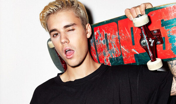 Justin Bieber και Adele σαρώνουν στα iHeartRadio Music Awards! |Δείτε τις εμφανίσεις τους!