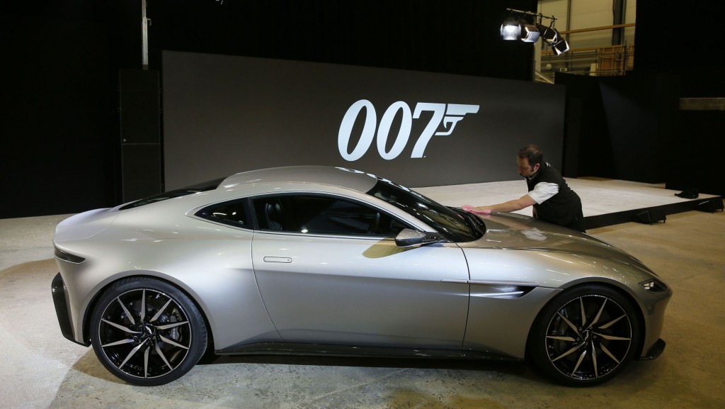 Aston-Martin-DB10-Back