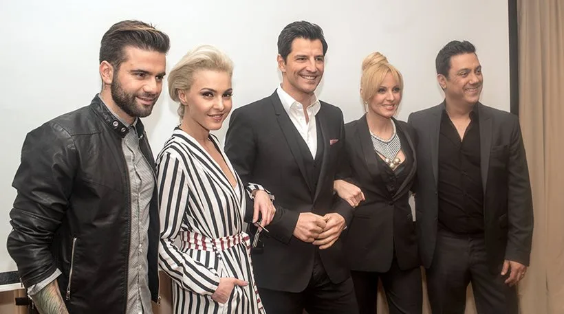 Ο Σάκης Ρουβάς, η Τάμτα και οι κριτές του X-Factor στη συνέντευξη τύπου.