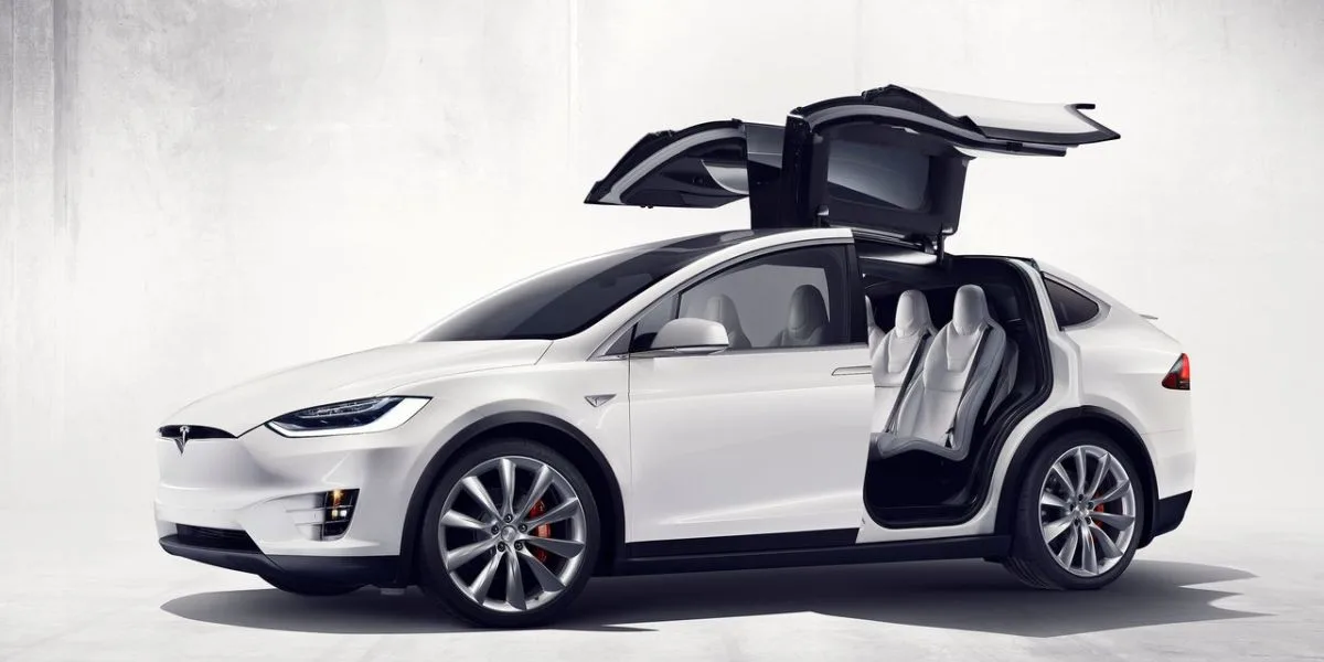 Tesla-Model-X-1200