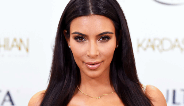Η σωσίας της Kim Kardashian – είναι πραγματικά σαν δίδυμες αδερφές!