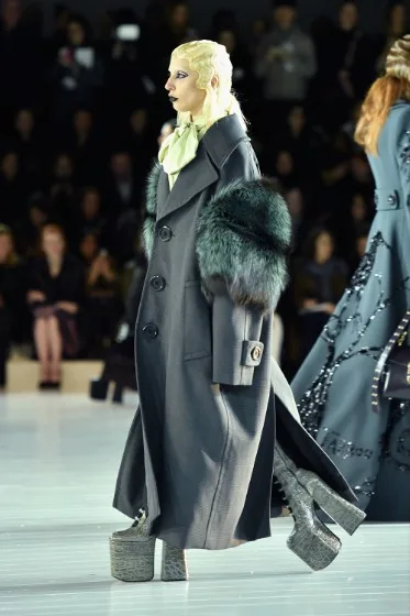 lady-gaga-marc-jacobs-fall-2016-nyfw-4-373x560