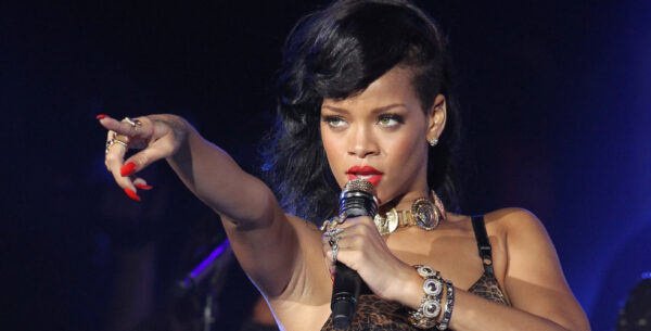 «Άκυρο» στα Grammy από την Rihanna – Γιατί ακύρωσε τελευταία στιγμή την εμφάνισή της!