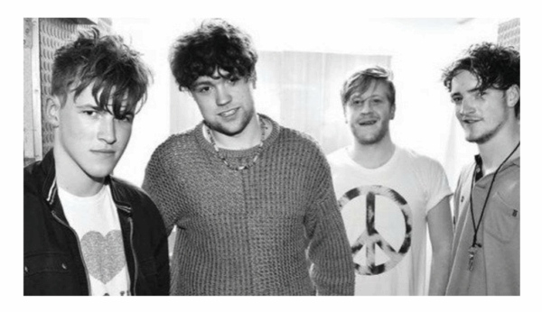 Σκοτώθηκαν σε τροχαίο οι Viola Beach