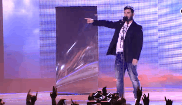 Αξέχαστες στιγμές του Παντελή Παντελίδη στην σκηνή!