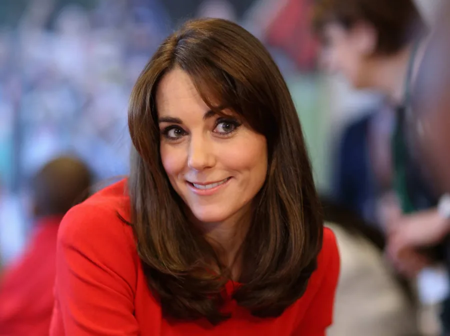 Η Kate Middleton με κόκκινο φόρεμα