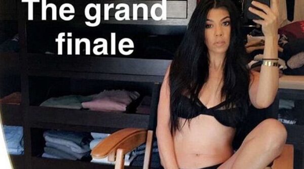 H Kourtney Kardashian φωτογραφίζεται και προκαλεί ξανά με την sexy στάση της