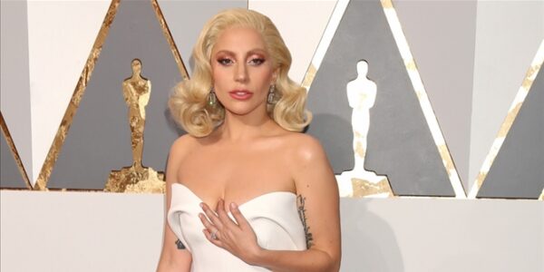 Lady Gaga: «Υποφέρω από χρόνιο πόνο, ένα φόβο που με παραλύει»