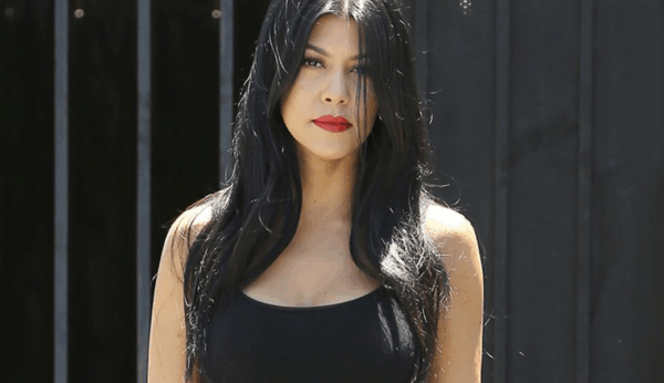 H Kourtney Kardashian φόρεσε κάτι σαν μαγιό