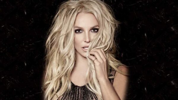 Η αποστομωτική απάντηση της Brintey Spears στα σχόλια για την φωτοσοπαρισμένη φωτογραφία της