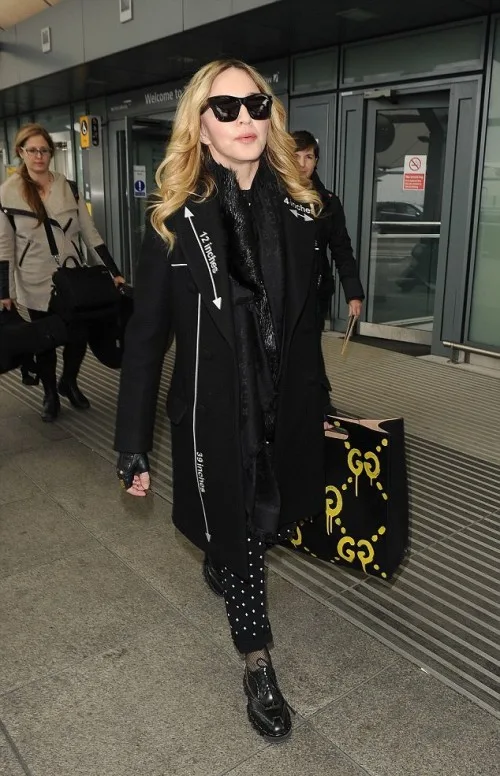 20160407-pictures-madonna-out-and-about-london-14-500x776