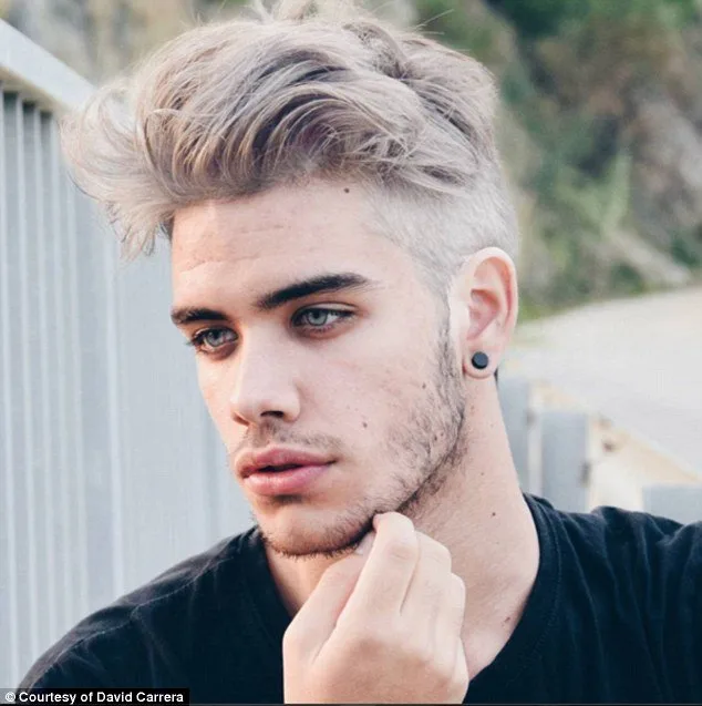 634x637x32E799BE00000578-3526422-image-a-69_1459952548339.jpg.pagespeed.ic.PQvRROjC_n