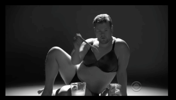 H μεταμφίεση του James Corden σε Beyoncé είναι ό,τι πιο ξεκαρδιστικό θα δεις σήμερα.