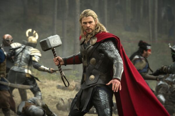 Δείτε τον THOR να απαγγέλλει το “Work” της Rihanna σαν να’ ναι ποίημα!