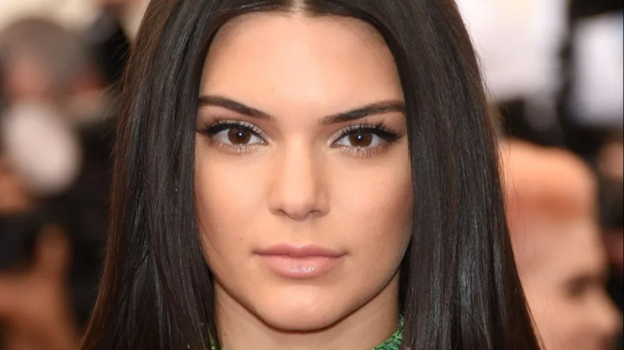 Κοντινό πορτρέτο της Kendall Jenner
