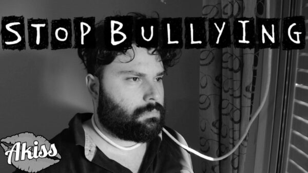 O Dr. Akiss σου λέει να σταματήσεις το Bullying.