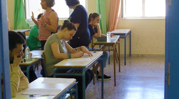 Πανελλήνιες 2016: Οι απαντήσεις στα Αρχαία και στα Μαθηματικά