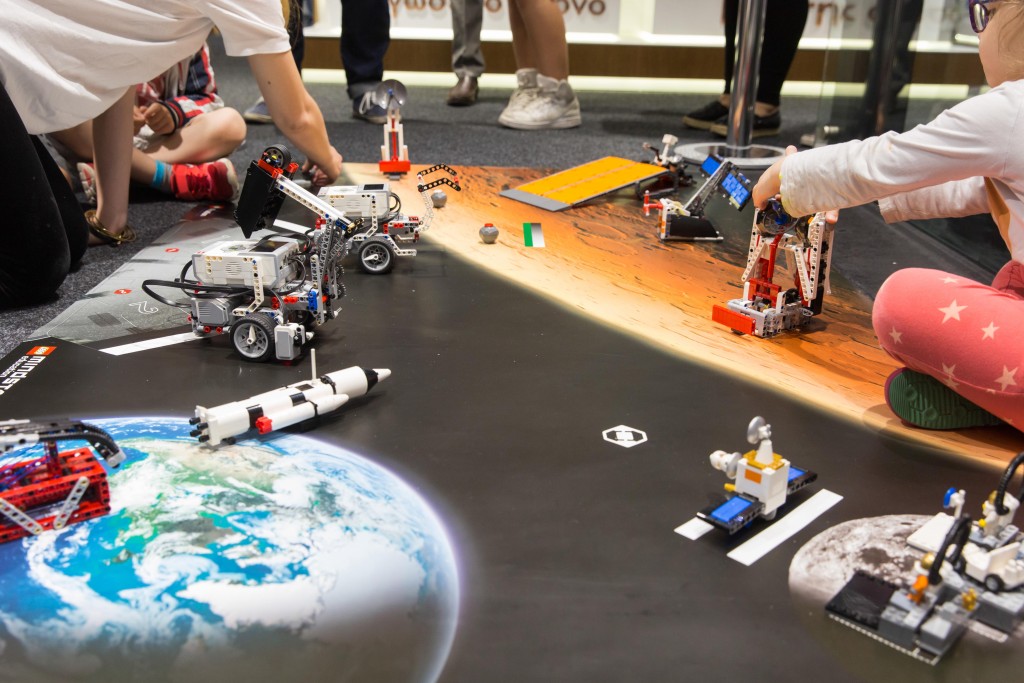 LEGO EDUCATION