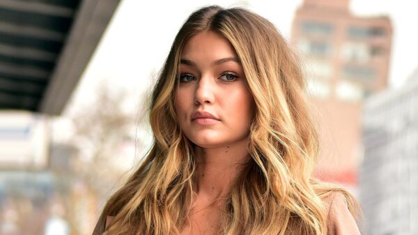 Το μανικιούρ της Gigi Hadid που κόστισε 2.000$ και η “πανοπλία” του Zayn Malik!