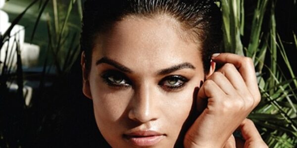 H σωσίας της Irina Shayk ξεγυμνώθηκε και προκάλεσε «εγκεφαλικά»!