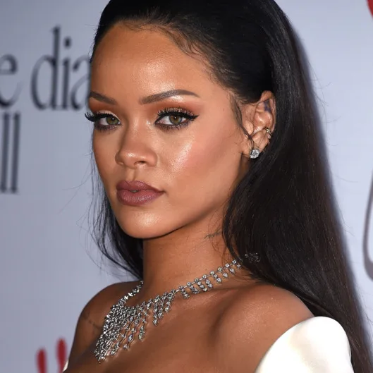 27-rihanna.w529.h529