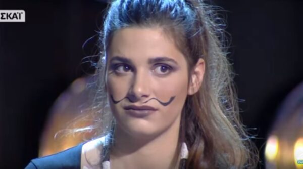 Η Νωαίνα του X – Factor αποκαλύπτει γιατί έδειξε τα οπίσθιά της