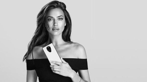 H Irina Shayk φόρεσε το πιο περίεργο τουρμπάνι που έχεις δει!