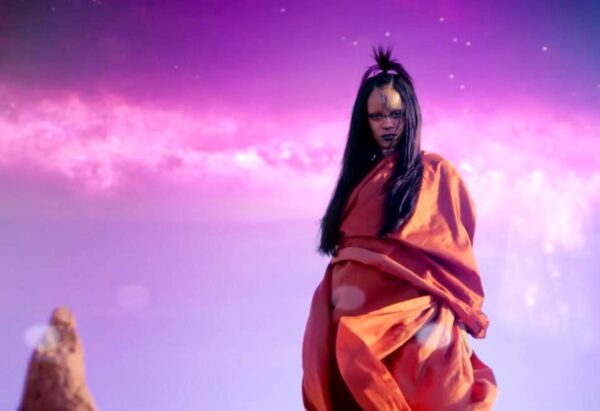 Το νέο Video Clip της Rihanna είναι σαν ταινία επιστημονικής φαντασίας