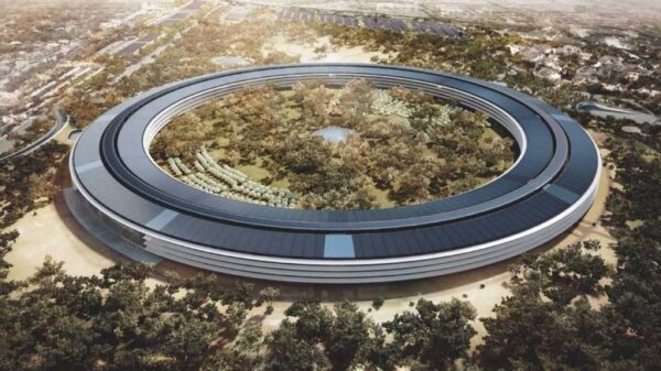Τα νέα γραφεία της Apple είναι σαν να έχουν βγει από ταινία επιστημονικής φαντασίας.