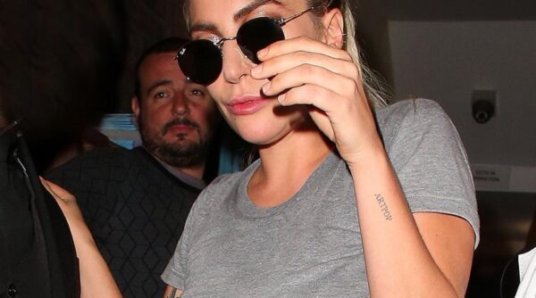Η Lady Gaga το τερμάτισε: Ένα βήμα πριν βγει ολόγυμνη!