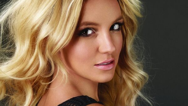 Η Britney Spears φόρεσε φόρεμα Ελληνίδας σχεδιάστριας στα Hollywood Beauty Awards!