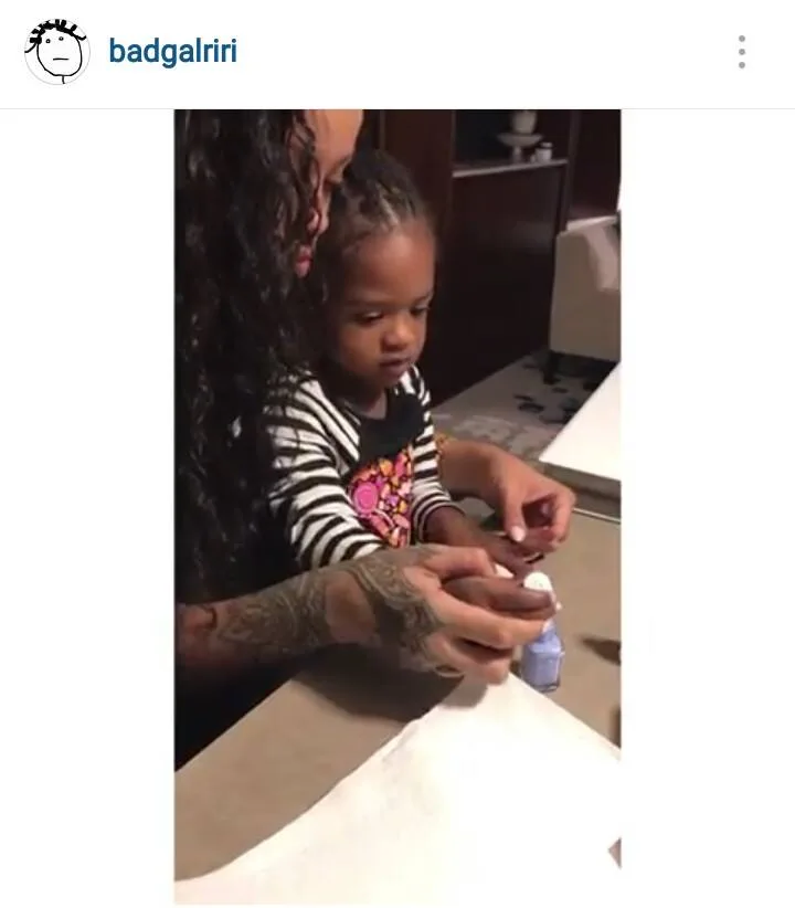 riri nails