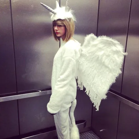 taylor-swift-halloween-pegacorn